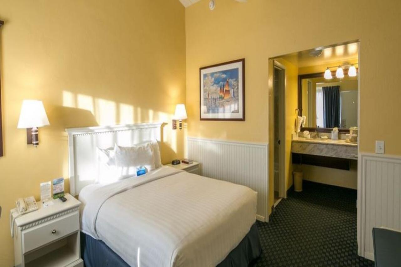 Monterey Bay Lodge Luaran gambar